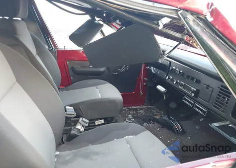 1971 Ford Bronco z USA, uszkodzony, nr VIN U15GLJ82382